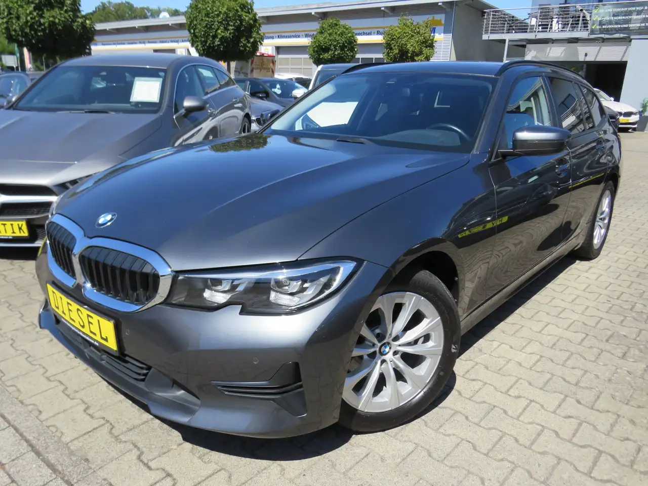 BMW 320