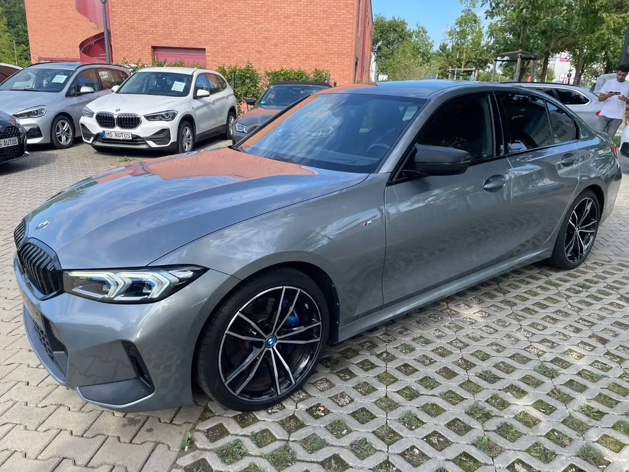 BMW 320