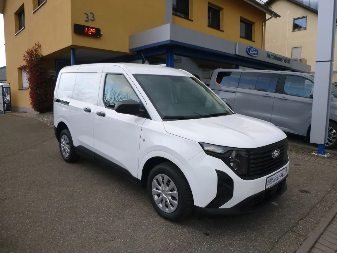 Ford Transit Courier