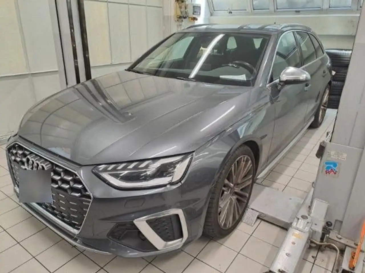 Audi S4
