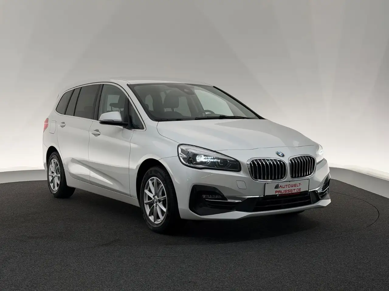BMW 218