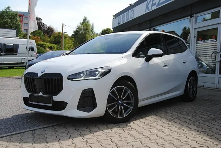 BMW 218