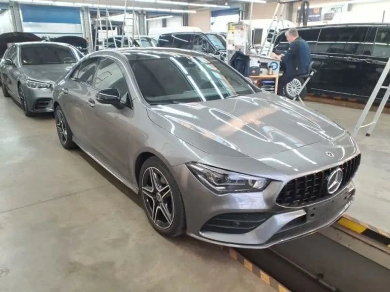 Mercedes-Benz CLA 200