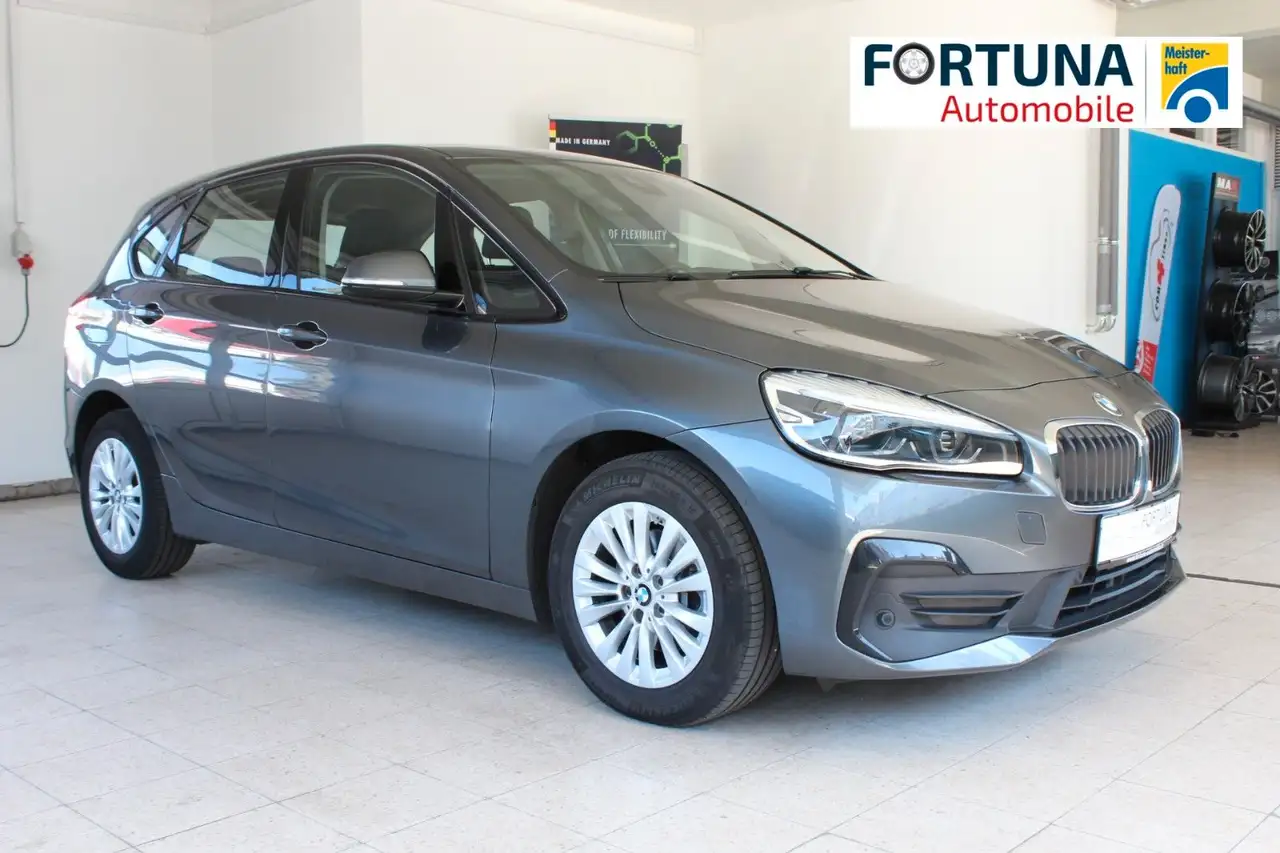 BMW 218