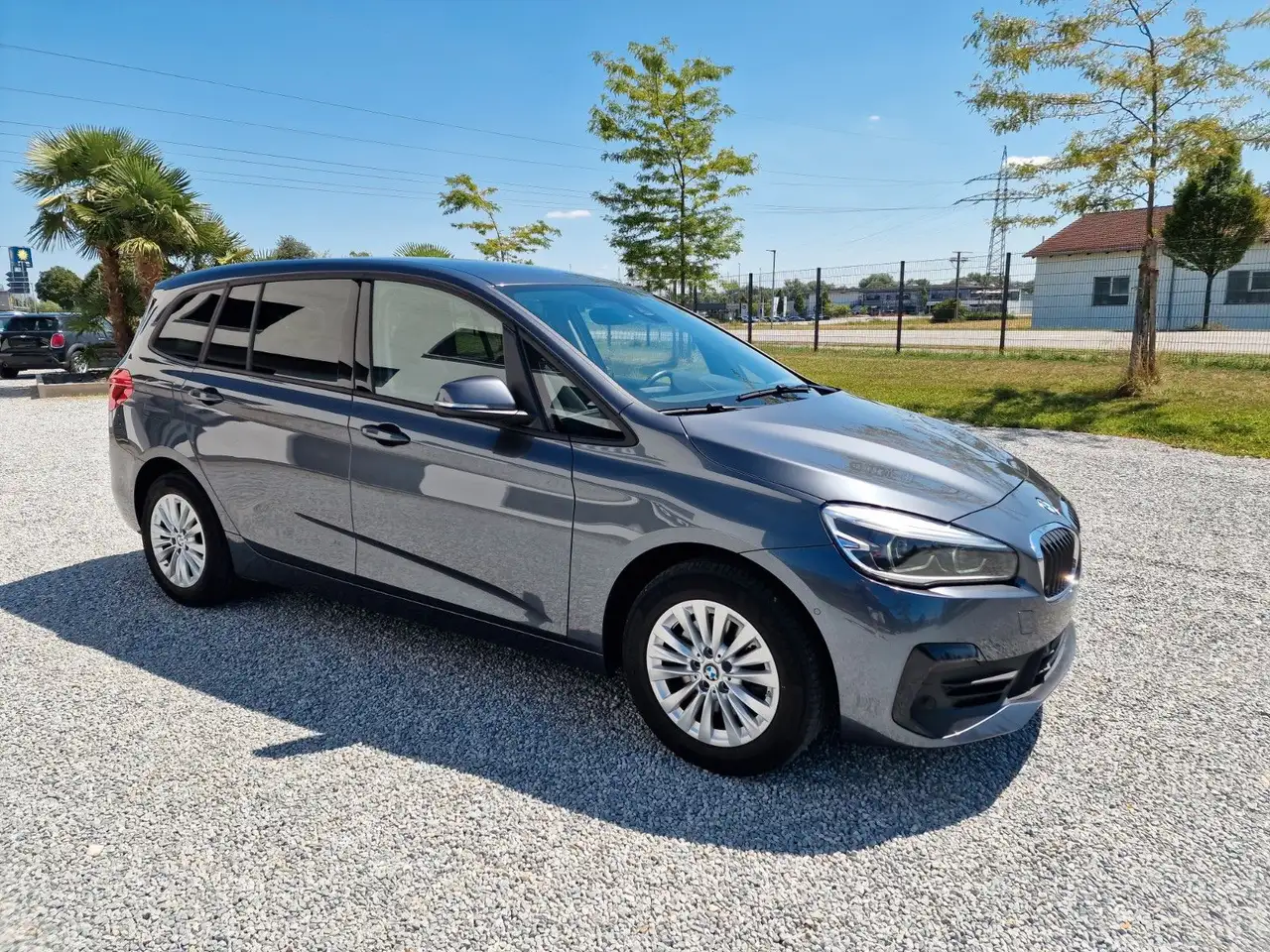BMW 218