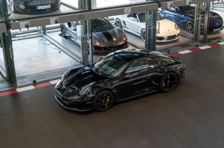 Porsche 992