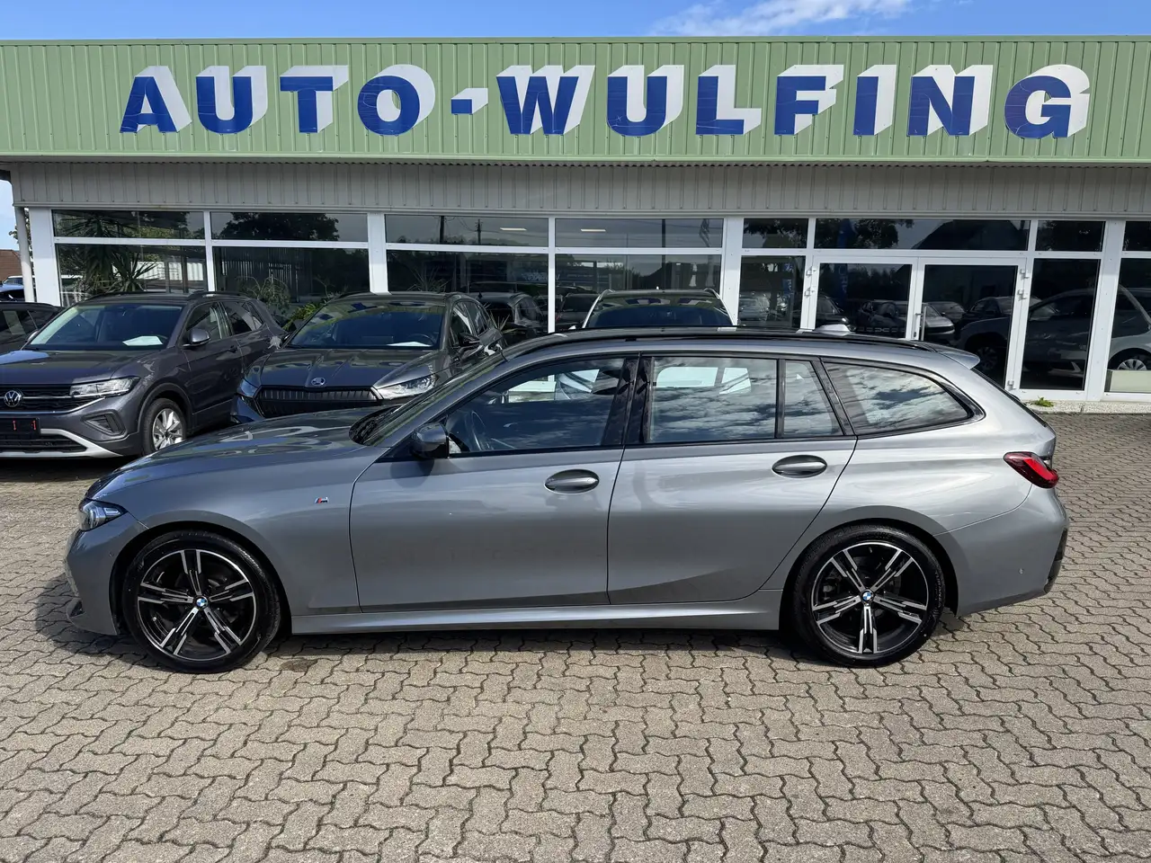 BMW 320