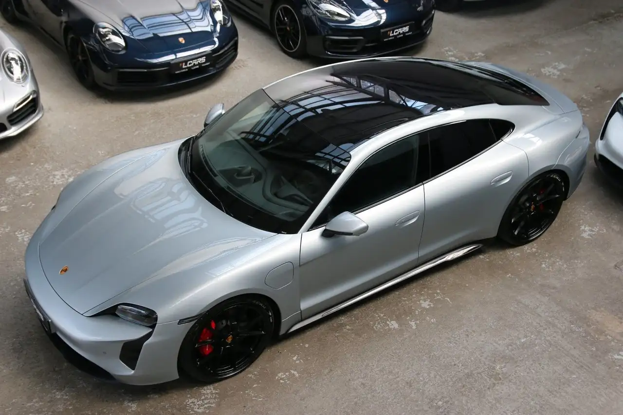 Porsche Taycan