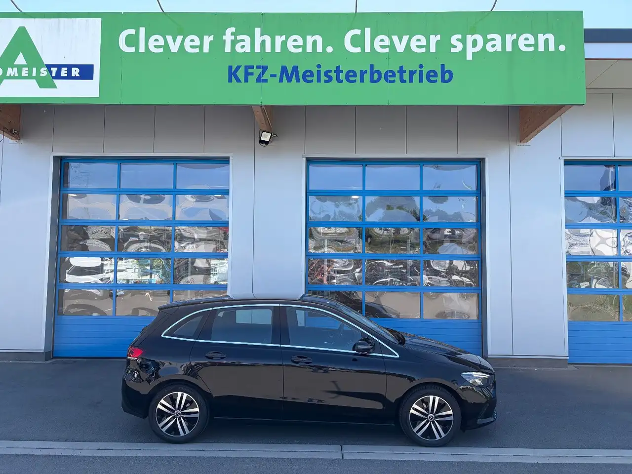 Mercedes-Benz B 180